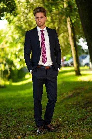 Manzetti Slim fit öltöny
