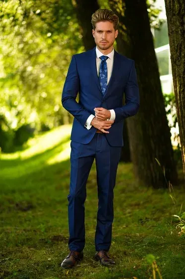 Manzetti Slim fit öltöny