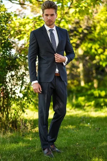 Manzetti Slim fit öltöny